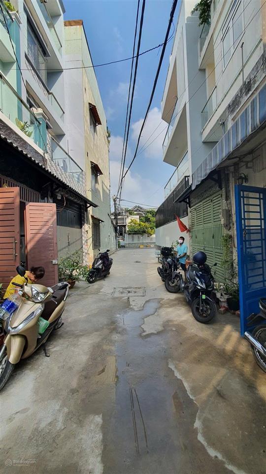 Chủ gấp bán giảm 200tr nhà 2 tầng, 4,1x12, hẻm 5m, quận 12 giáp tân bình. chỉ 4,9 tỷ