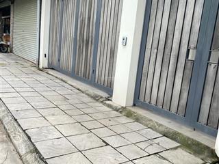 Chính chủ cho thuê nhà 90m² mặt tiền rộng, ô tô vào giá 9.5tr/th làm kho xưởng văn phòng, kd online