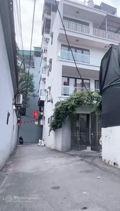 Nhà 5 tầng giá 5 tỷ nhỉnh 30m2 gần ô tô aeon vài bước sát cầu vĩnh tuy cổ linh phố đàm quang trung