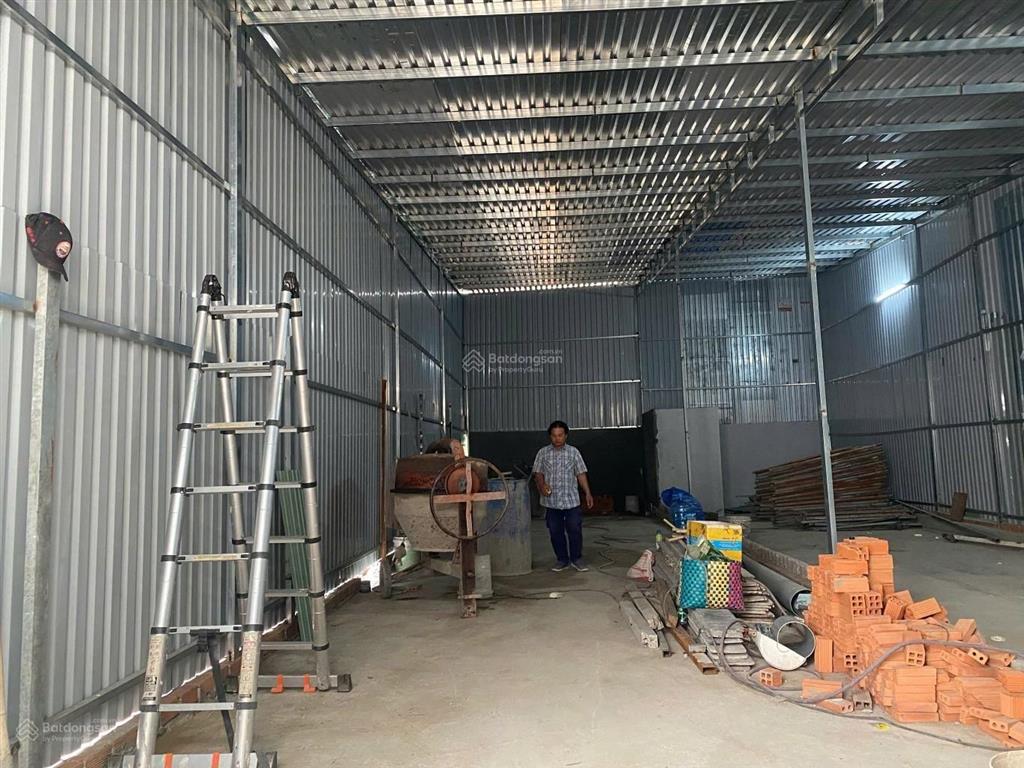 Bán nhà xưởng mặt tiền phan văn hớn, ngay ngã tư an sương, dtích 730m2 thổ cư, 10x73. giá 2x tỷ