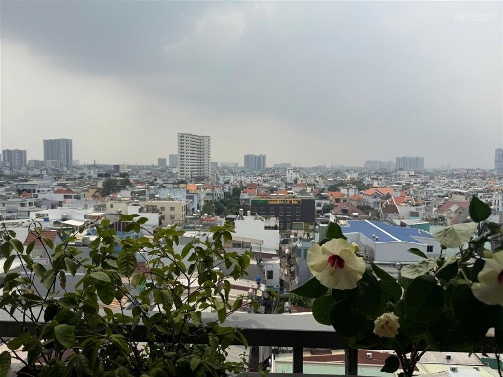 Gấp bán 4,2 tỷ căn 3pn, đầy đủ nội thất, nhà sạch đẹp, view thoáng mát, hỗ trợ vay,  0909 393 ***