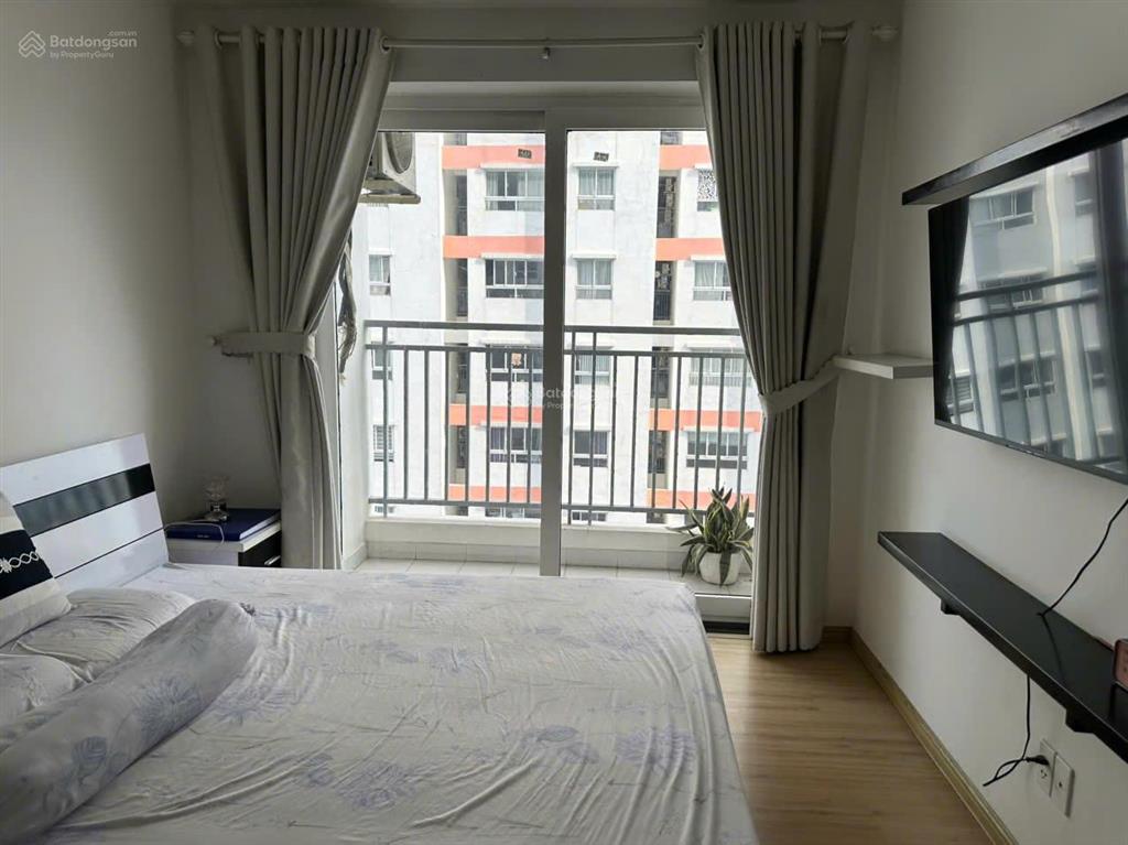 Gấp bán 4,2 tỷ căn 3pn, đầy đủ nội thất, nhà sạch đẹp, view thoáng mát, hỗ trợ vay,  0909 393 ***