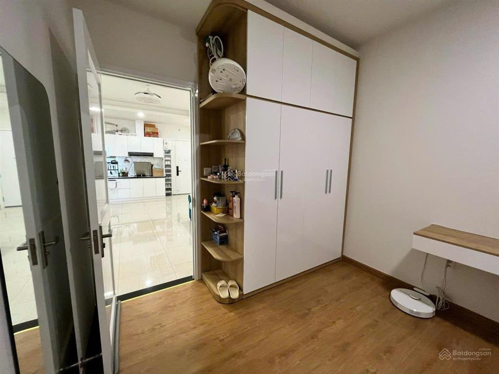 Gấp tiền bán nhanh 53m2 chỉ 2,35 tỷ, tầng trung view đông nam, vay ngân hàng 1.5 tỷ, gọi 0909 393 ***