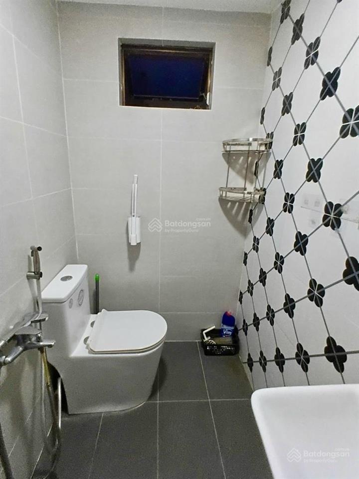 Bán nhà  bình thạnh  xô viết nghệ tĩnh  5 tầng  btct  sân thượng  2pn  3wc (tl)