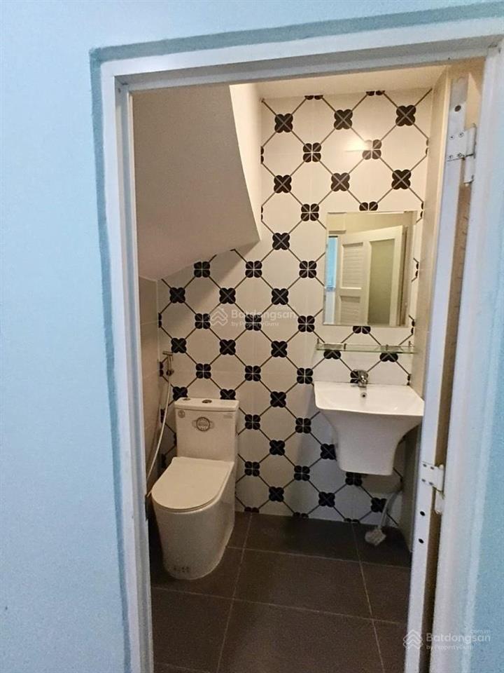 Bán nhà  bình thạnh  xô viết nghệ tĩnh  5 tầng  btct  sân thượng  2pn  3wc (tl)