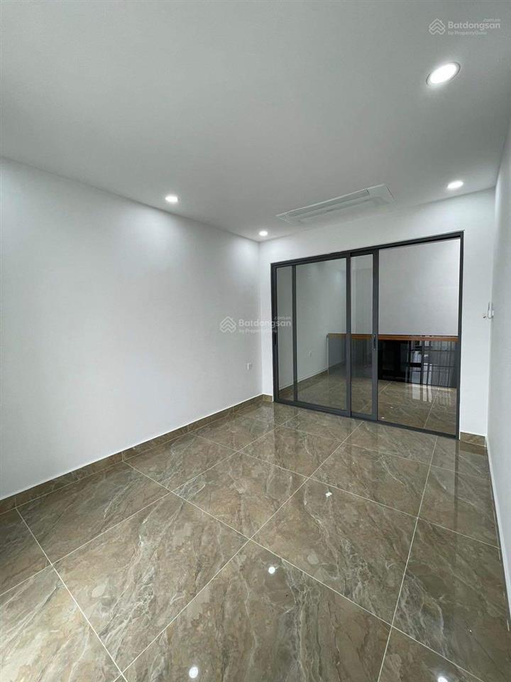 Cần cho thuê nhà khu khép kín 100% tại bình dương. full nội thất sang xịn.  0931 259 ***