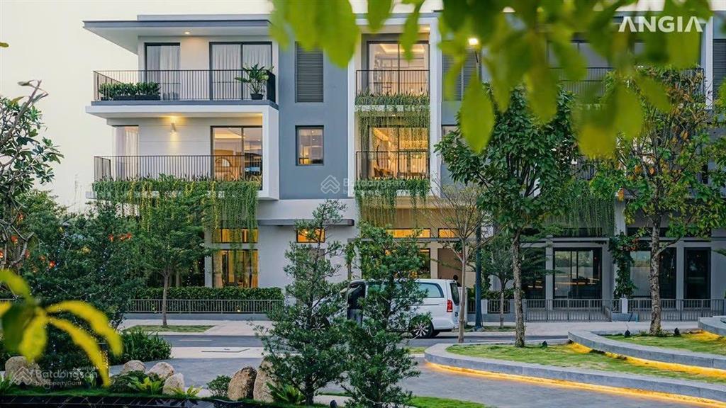 Bán gấp biệt thự tại tân uyên khu khép kín 100% sổ hồng sẵn hỗ trợ vay ngân hàng