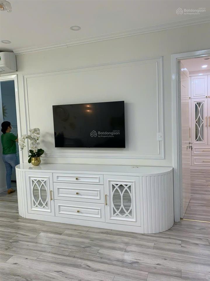 Bán căn hộ chung cư bàu cát ii, lô a 70m2, 2pn + 2wc giá 3.65 tỷ, nhà đẹp mới,  0899 552 ***
