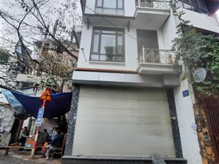 Lô góc  mặt nhà thoáng  nhà dân xây mặt ngõ thông rộng như phố , ô tô dừng đỗ ngày đêm