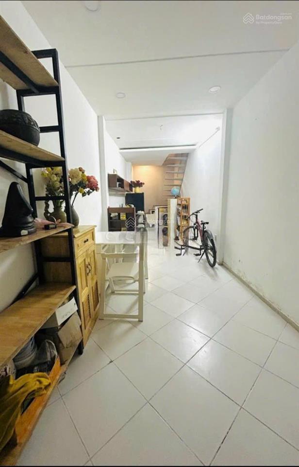 Nhà mới sạch đẹp  nam kỳ khởi nghĩa  3x10m  2pn 1wc  11 triệu tl  hằng 0906 656 *** xem ngay