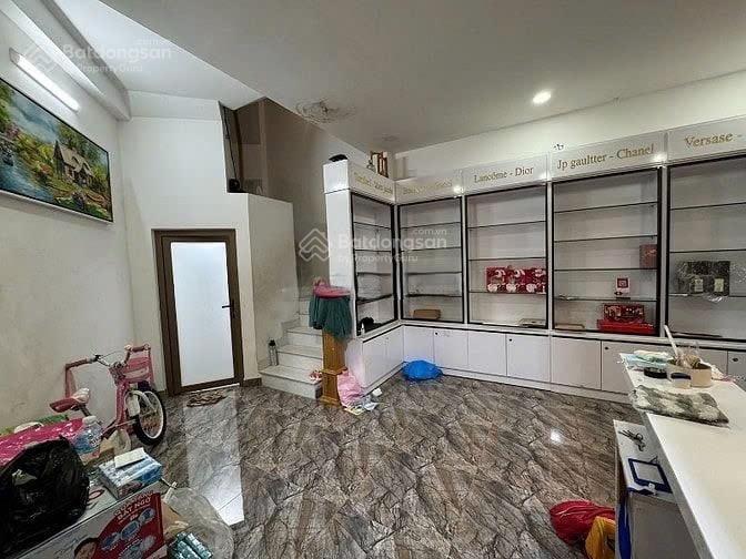 Nhà mặt tiền  lê tự tài  5x8m  trệt lửng 3 lầu sân thượng  3pn 4wc  25 triệu tl  0906 656 ***