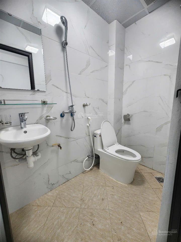 1 ngủ 1 khách mới rộng hơn 40m2 thoáng full đồ hồ tùng mậu  đối diện đh quốc gia, thương mại