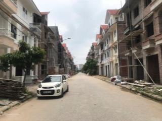 Chính chủ cần tiền gửi bán liền kề cenco 5  diện tích 63m2 và 90m2