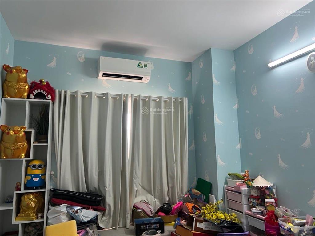 Cần bán gấp căn hộ the navita 3pn 2wc 119m2 đầy đủ nội thất giá 4.9ty. đầy đủ nội thất. vay nh