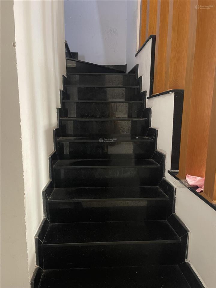 Nhà 1 trệt 2 lầu 1tum khu vạn xuân tam bình 80m2 giá 7.5tỷ. hỗ trợ vay ngân hàng 70%. oto trong nhà