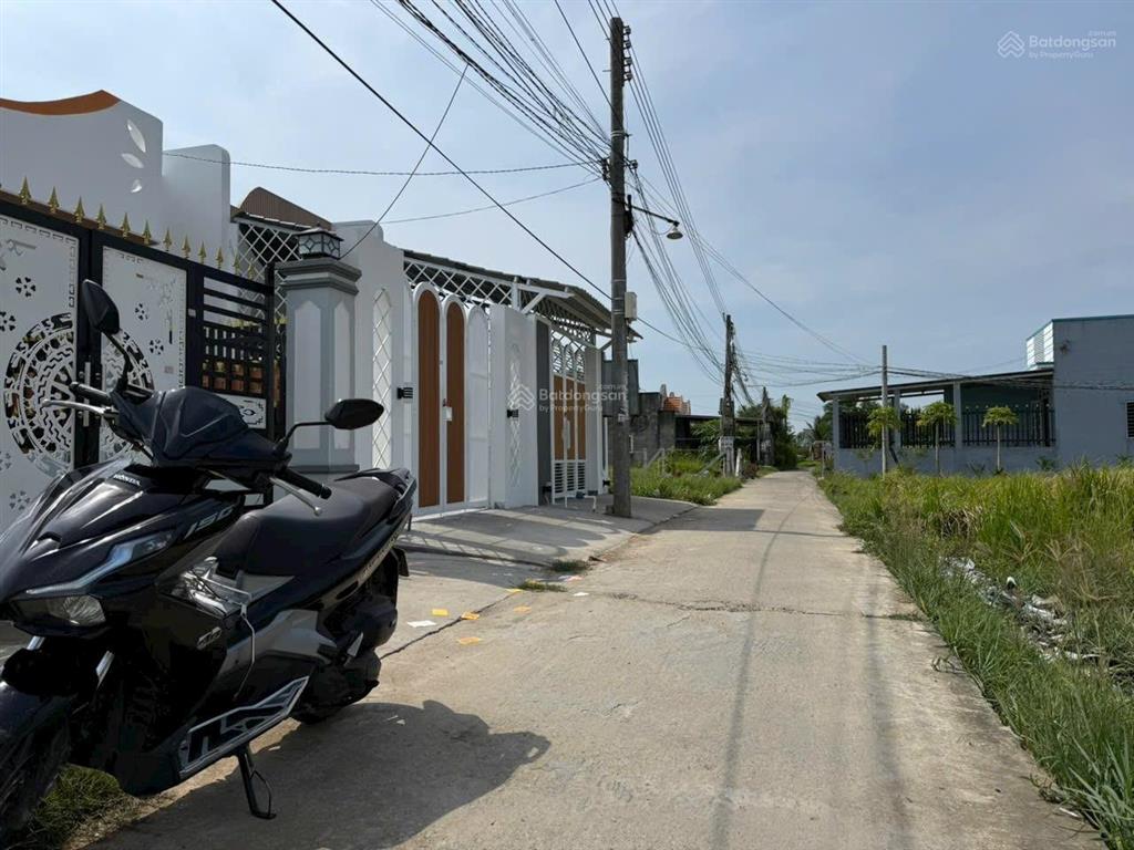 Bán đất 5,5x24 (131m2)mt phạm thị cầm, cần giuộc, long an, giá 1 tỷ 150tr shr khu dân cư đông