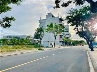 Sụp hầm bán nhanh lô đất đường 10.5m thông qua các kđt làng đại học