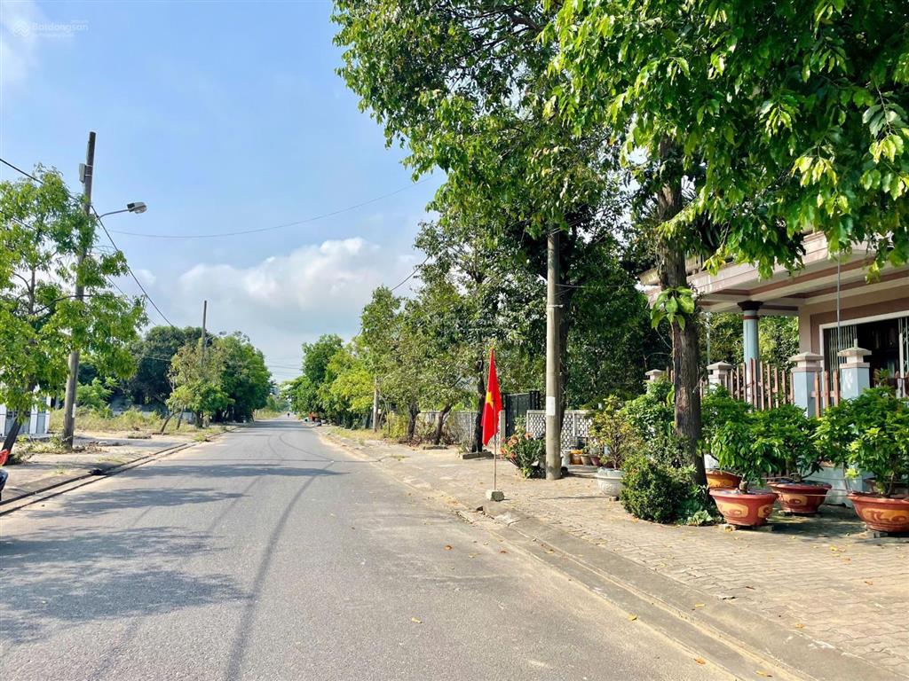 Chủ gửi bán lô đất cách trường đại học fpt chỉ 900m, sát sông cổ cò