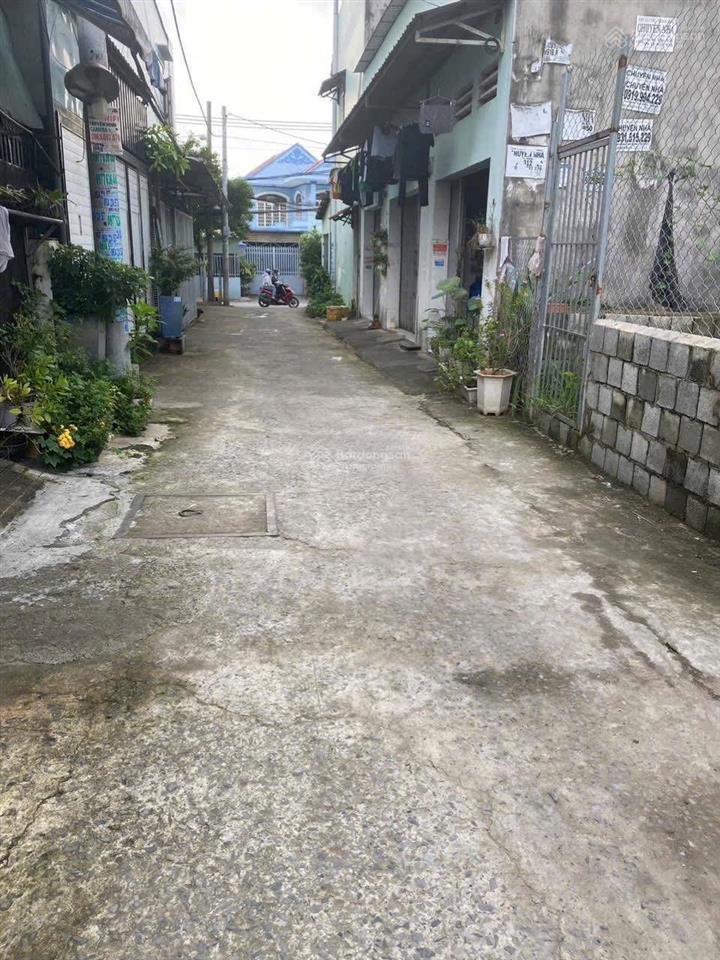 Đất dt 4,5x18m, hướng đn, gần trường cđ công thương, cty dệt phong phú, trường cấp 1,2,3 quận 9