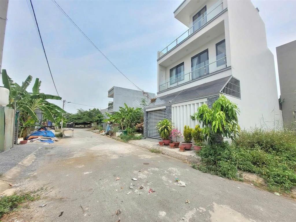 Giá rẻ nhất kv đường long thuận  dt 7x13m, giá 4,3tỷ, hướng tây bắc  trường thạnh quận 9