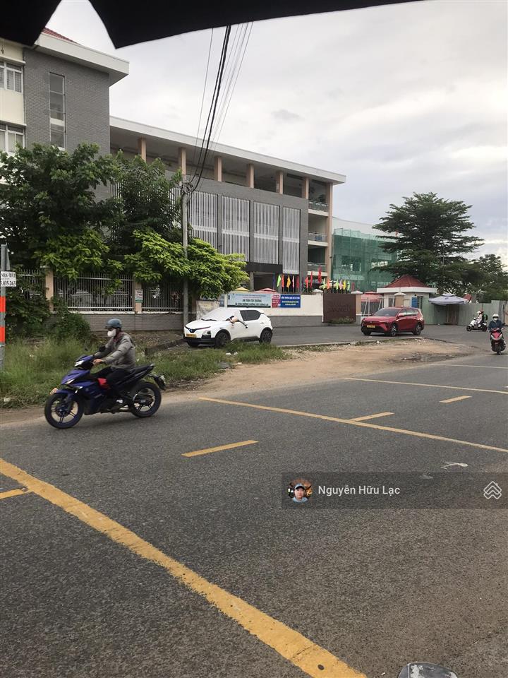 Nhà riêng chính chủ mới xây 100%,an ninh yên tĩnh ,đi xe 5phút rachợ tnpa,kcncaotrường đh,cấp 1,2,3