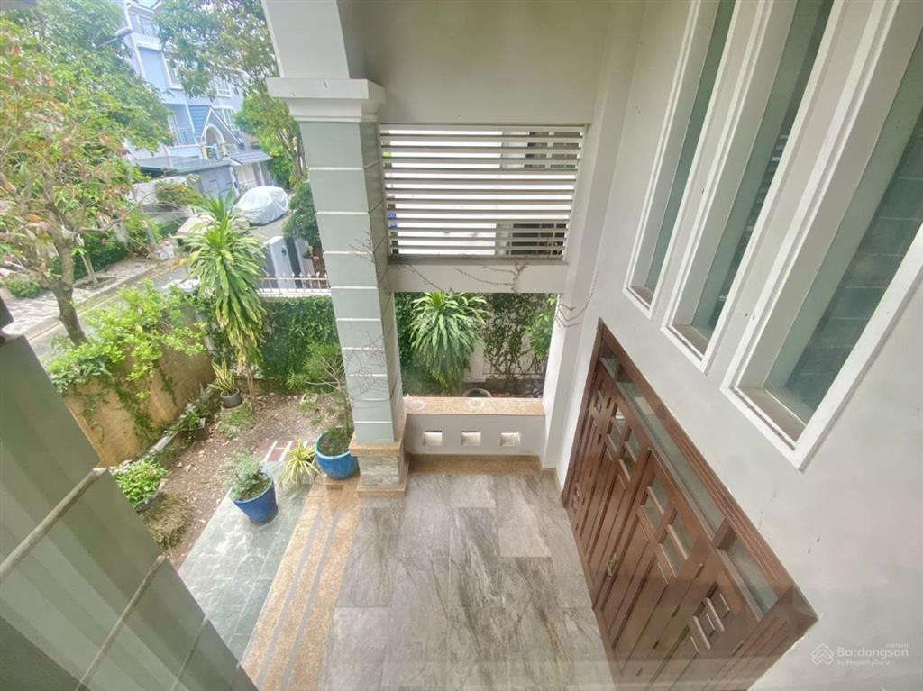 Cần bán, căn biệt thự sân vườn phú mỹ vạn phát hưng. diện tích xd 345m2  giá 36 tỷ.  0986 766 ***