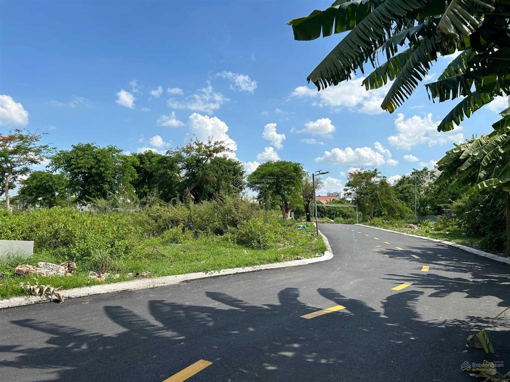 Siêu rẻ. chỉ 33 triệu/m2. có ngay lô trung tâm nhà bè, dự án sài gòn mới.  0986 766 ***