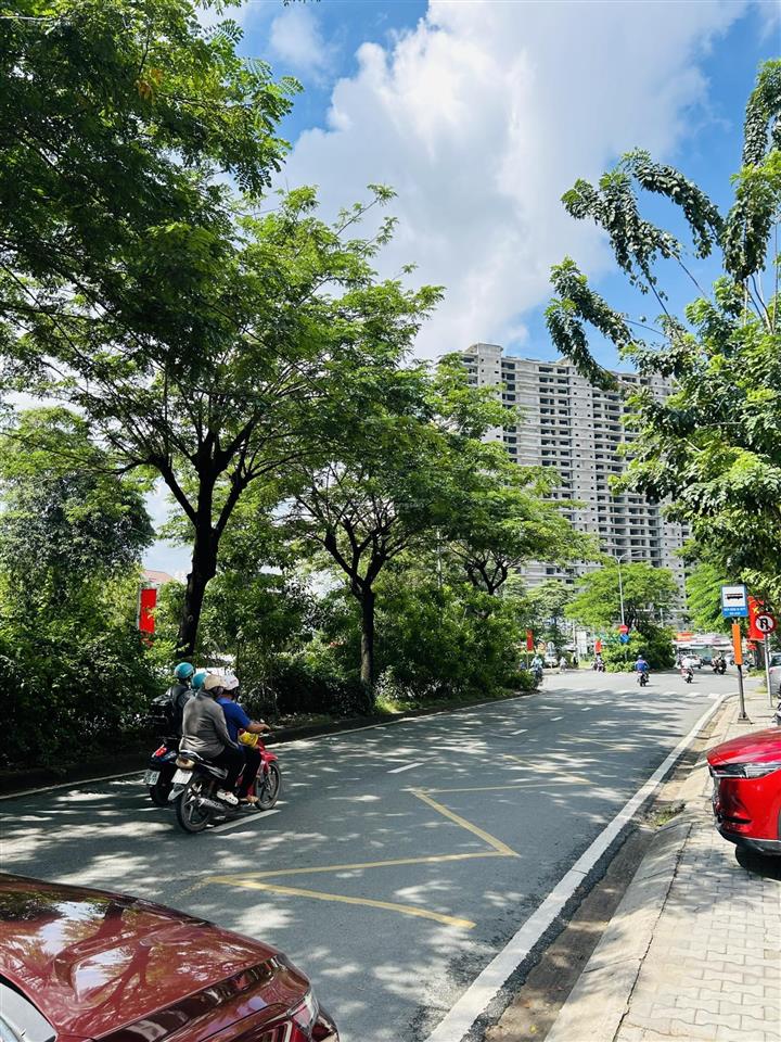 Cập nhật tháng 12, giá tốt nhất phú mỹ vạn phát hưng. diện tích 126m2  giá 18,5 tỷ.  0986 766 ***