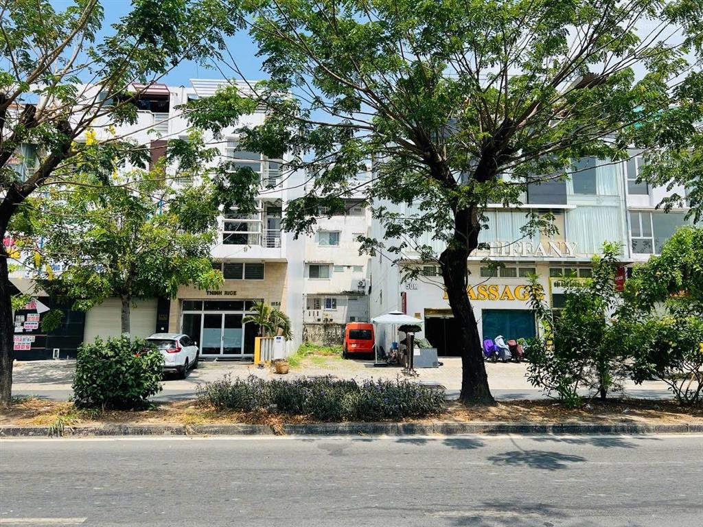 Cập nhật tháng 12, giá tốt nhất phú mỹ vạn phát hưng. diện tích 126m2  giá 18,5 tỷ.  0986 766 ***