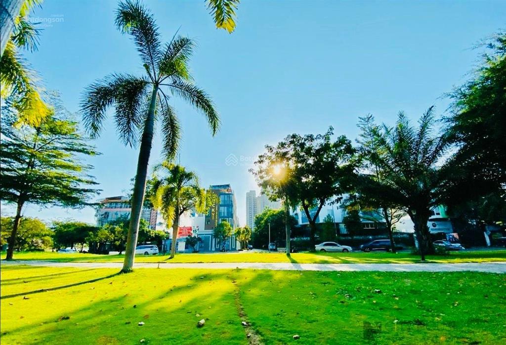 Cập nhật tháng 12, giá tốt nhất phú mỹ vạn phát hưng. diện tích 126m2  giá 18,5 tỷ.  0986 766 ***