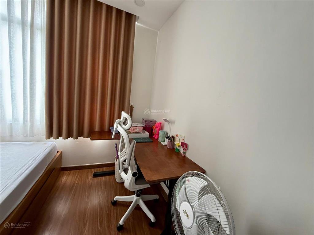 Phú đông premier  cho thuê căn 2pn nội thất cơ bản giá từ 7 triệu, ở được liền