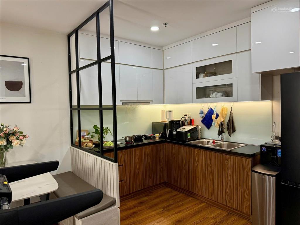 Phú đông premier  cho thuê căn 2pn nội thất cơ bản giá từ 7 triệu, ở được liền