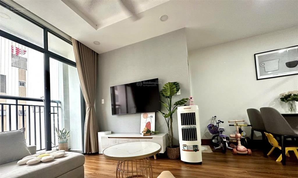 Phú đông premier  cho thuê căn 2pn nội thất cơ bản giá từ 7 triệu, ở được liền