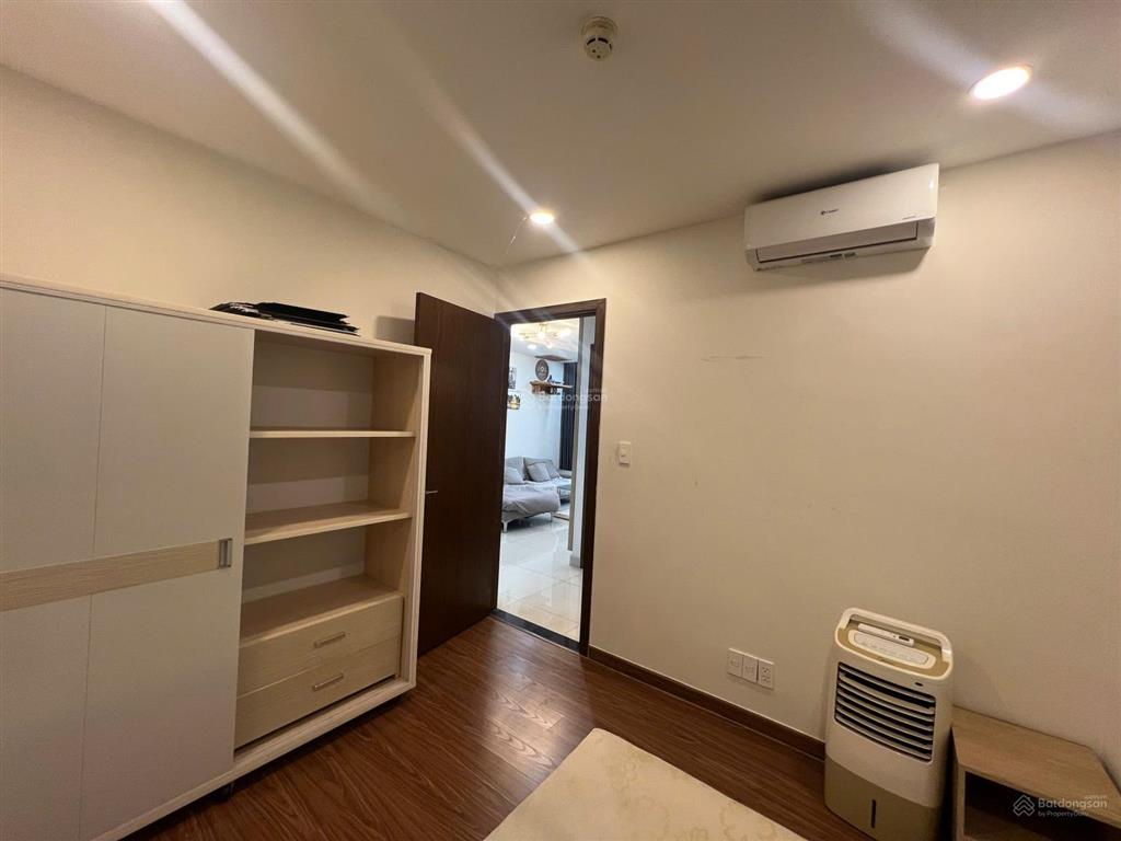 Căn góc phú đông premier 70m2 giá 3,35 tỷ sổ sẵn, hướng tây nam.  0933 520 ***
