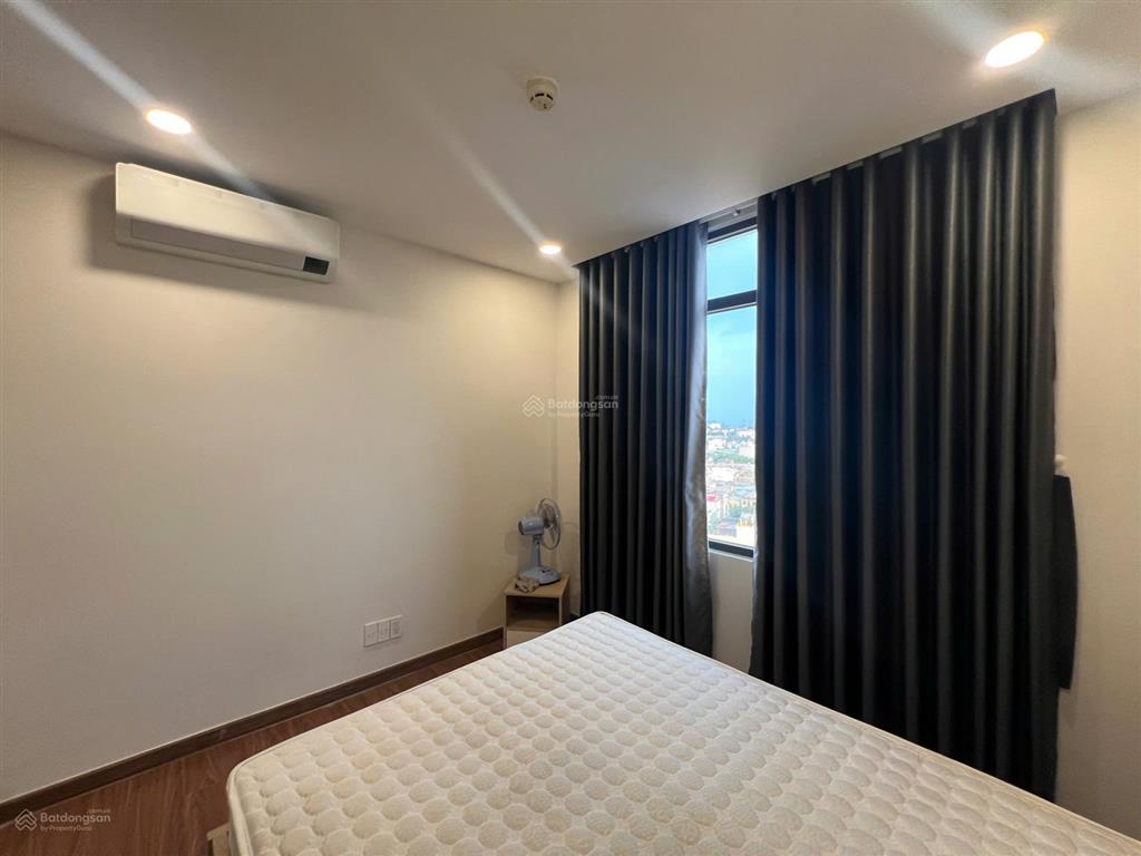 Căn góc phú đông premier 70m2 giá 3,35 tỷ sổ sẵn, hướng tây nam.  0933 520 ***