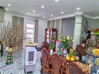 Biệt thự ngay đinh tiên hoàng, p. đa kao, quận 1. dt 13m x 14m, dtcn 180m2, 4 lầu. giá 53 tỷ tl