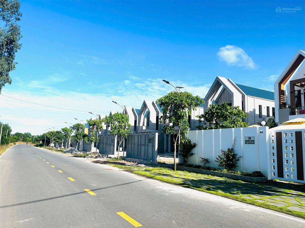 Đất biệt thự gần biển lộc an hồ tràm