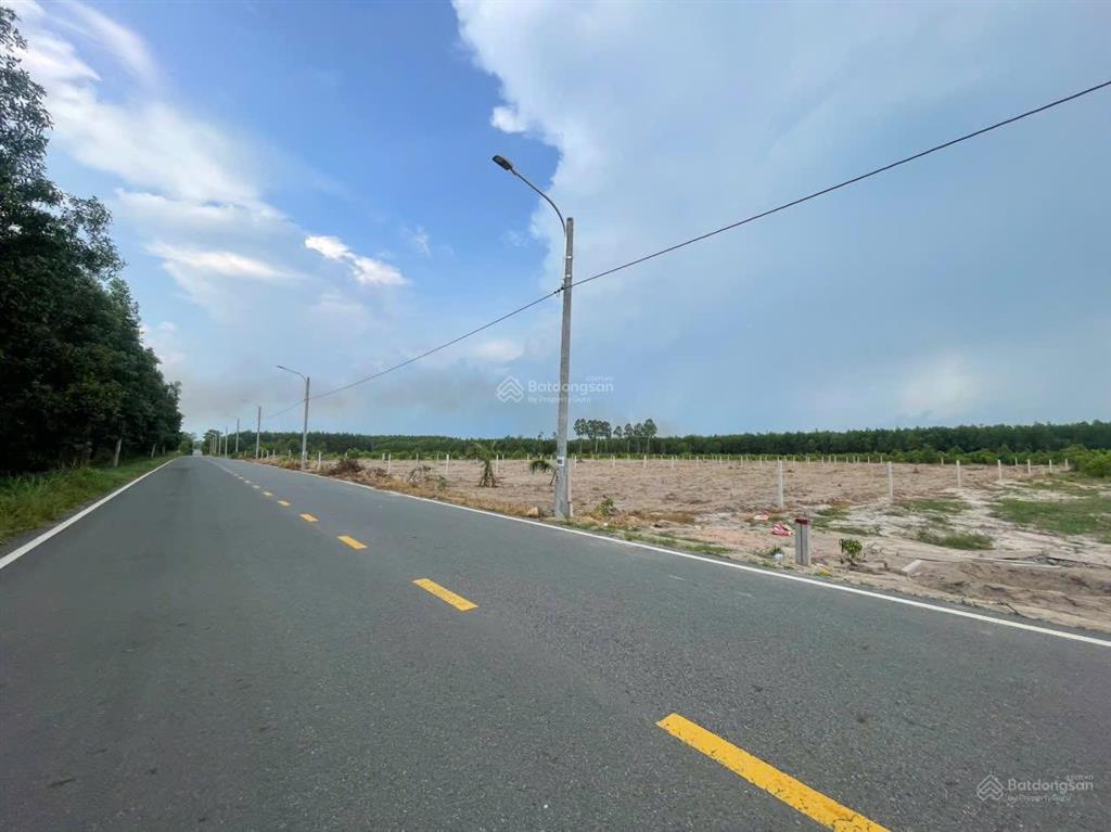 Đất biệt thự gần biển lộc an hồ tràm
