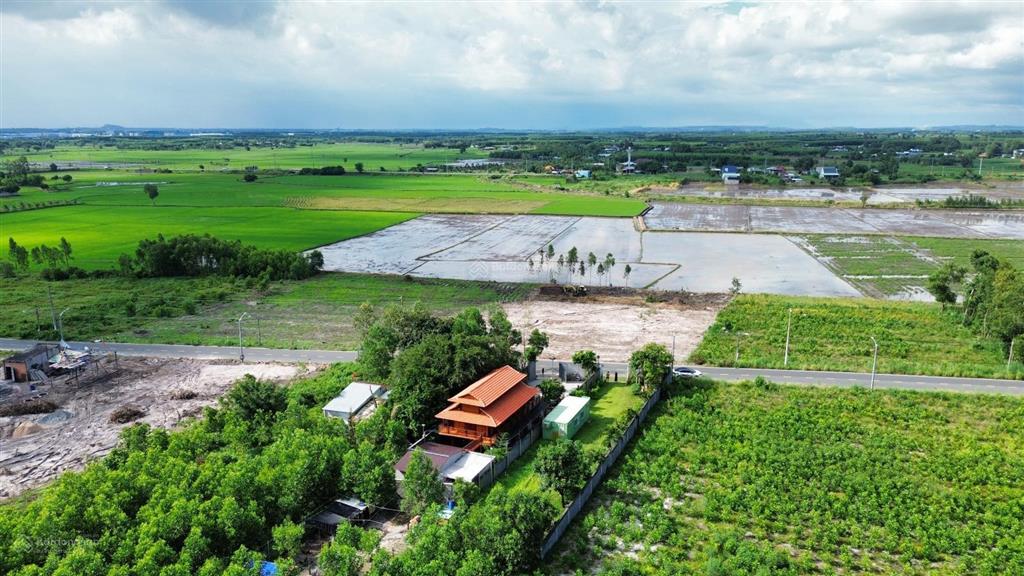 Đất đẹp sát dự án sân bay lộc an hồ tràm sân golf