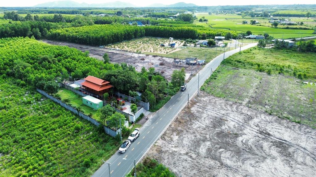 Đất đẹp sát dự án sân bay lộc an hồ tràm sân golf