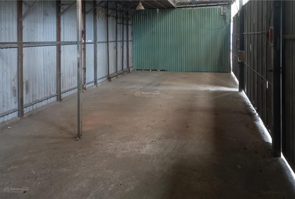 Đang cần cho thuê kho xưởng 30m2 3,5tr/th có gác lửng đường số 103tml (gần ủy ban tp thủ đức)