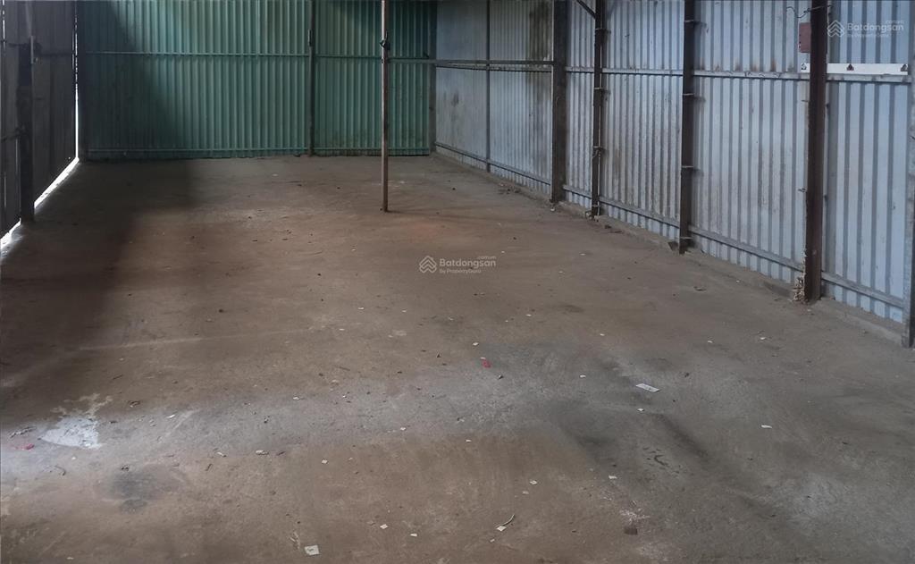 Đang cần cho thuê kho xưởng 30m2 3,5tr/th có gác lửng đường số 103tml (gần ủy ban tp thủ đức)