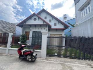 Quá rẻ, nhà vườn đẹp 240m2 ngay hiệp thành, thủ dầu một mà chỉ 10tr/tháng