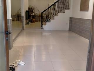 Chính chủ bán nhà tại ngõ 252 phố trịnh đình cửu ,thuộc phường định công .  0986 331 ***