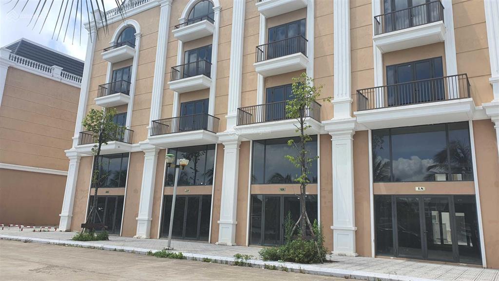 Vp hoàng quân công bố 50 căn cần chuyển nhượng liền kề tuần châu marina giá chỉ từ 4.x tỷ.