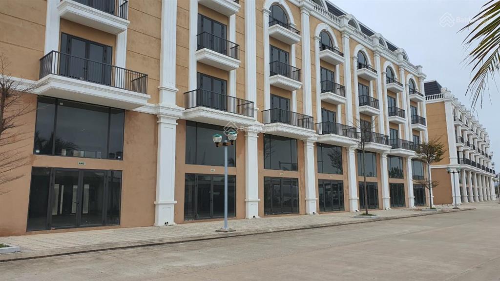 Vp hoàng quân công bố 50 căn cần chuyển nhượng liền kề tuần châu marina giá chỉ từ 4.x tỷ.