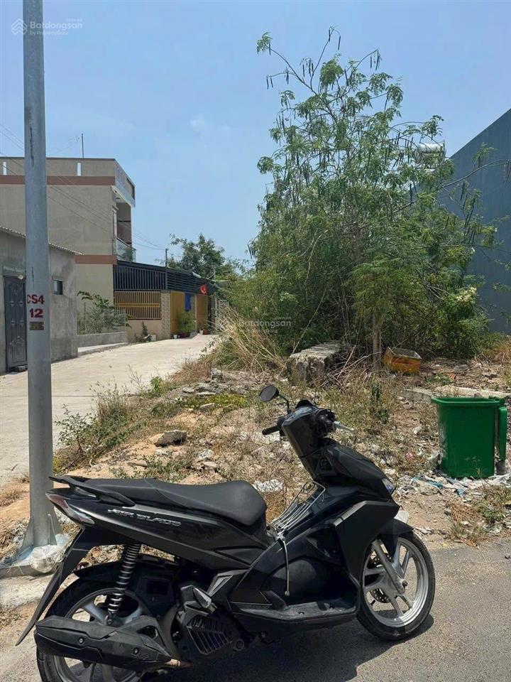 Bán đất 2 mặt tiền gẩn biển long hải, shr, thổ cư, trung tâm đầy đủ tiện ích.