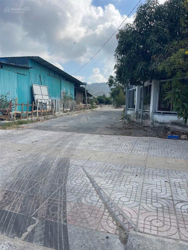 Bán đất trung tâm long hải cách biển chỉ 800m, sổ riêng thổ cư.