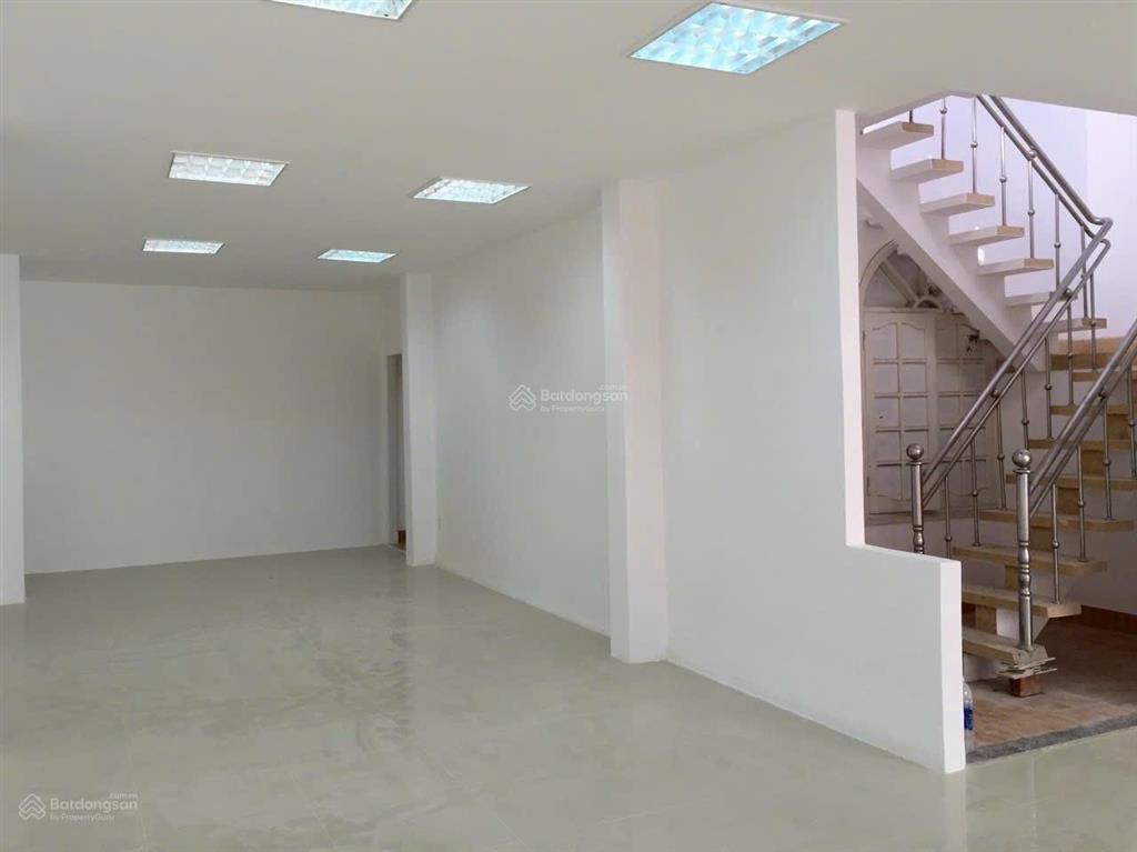 Chủ cần tiền bán gấp nhà 4 tầng mặt tiền đường hoàng diệu ngang 8m giá tốt cho khách thiện chí