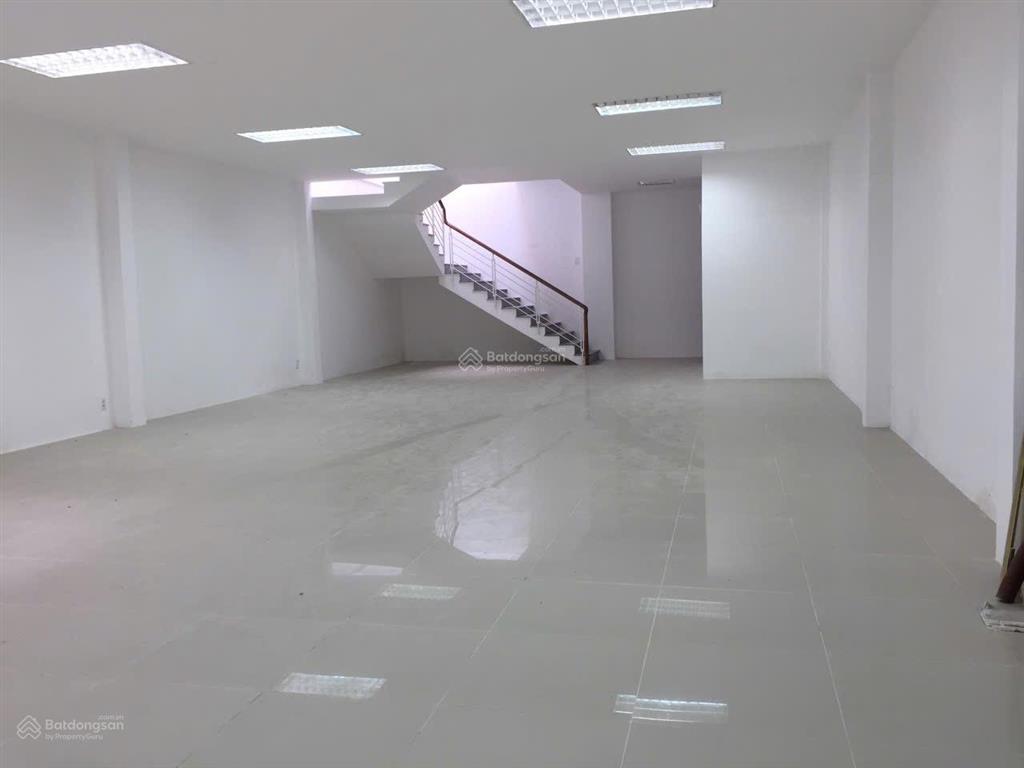 Chủ cần tiền bán gấp nhà 4 tầng mặt tiền đường hoàng diệu ngang 8m giá tốt cho khách thiện chí